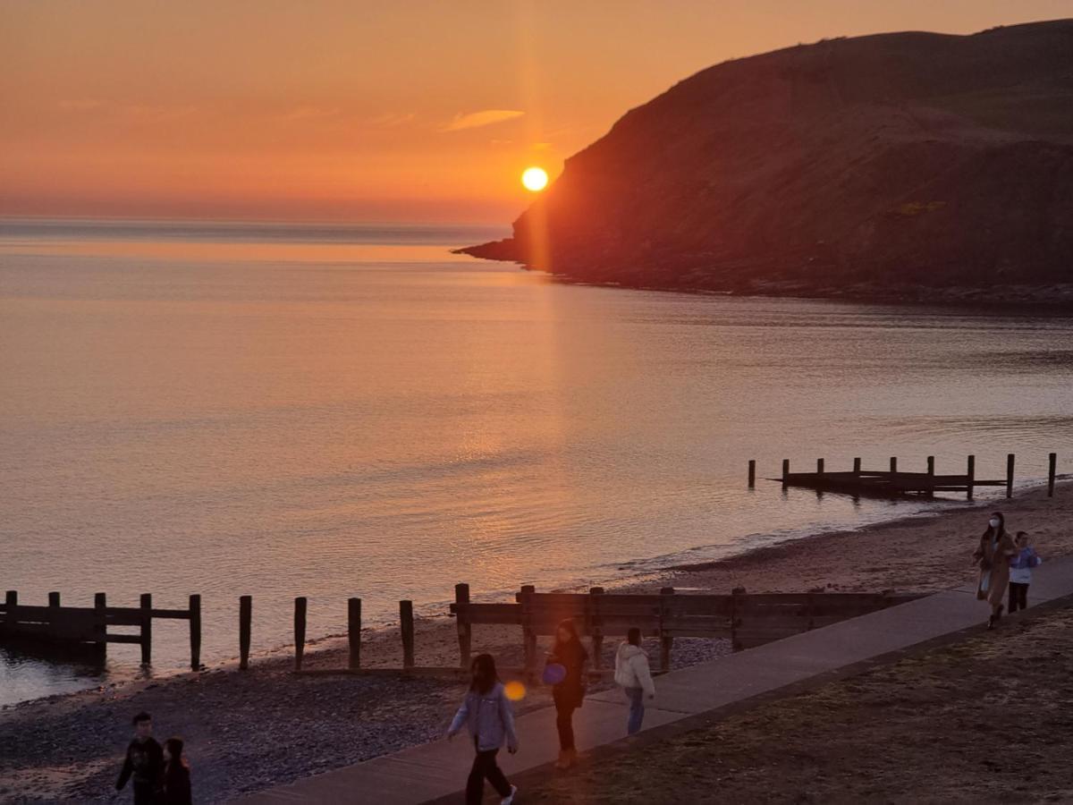 Impeccable Beachfront 2-Bed Cottage In St Bees Zewnętrze zdjęcie
